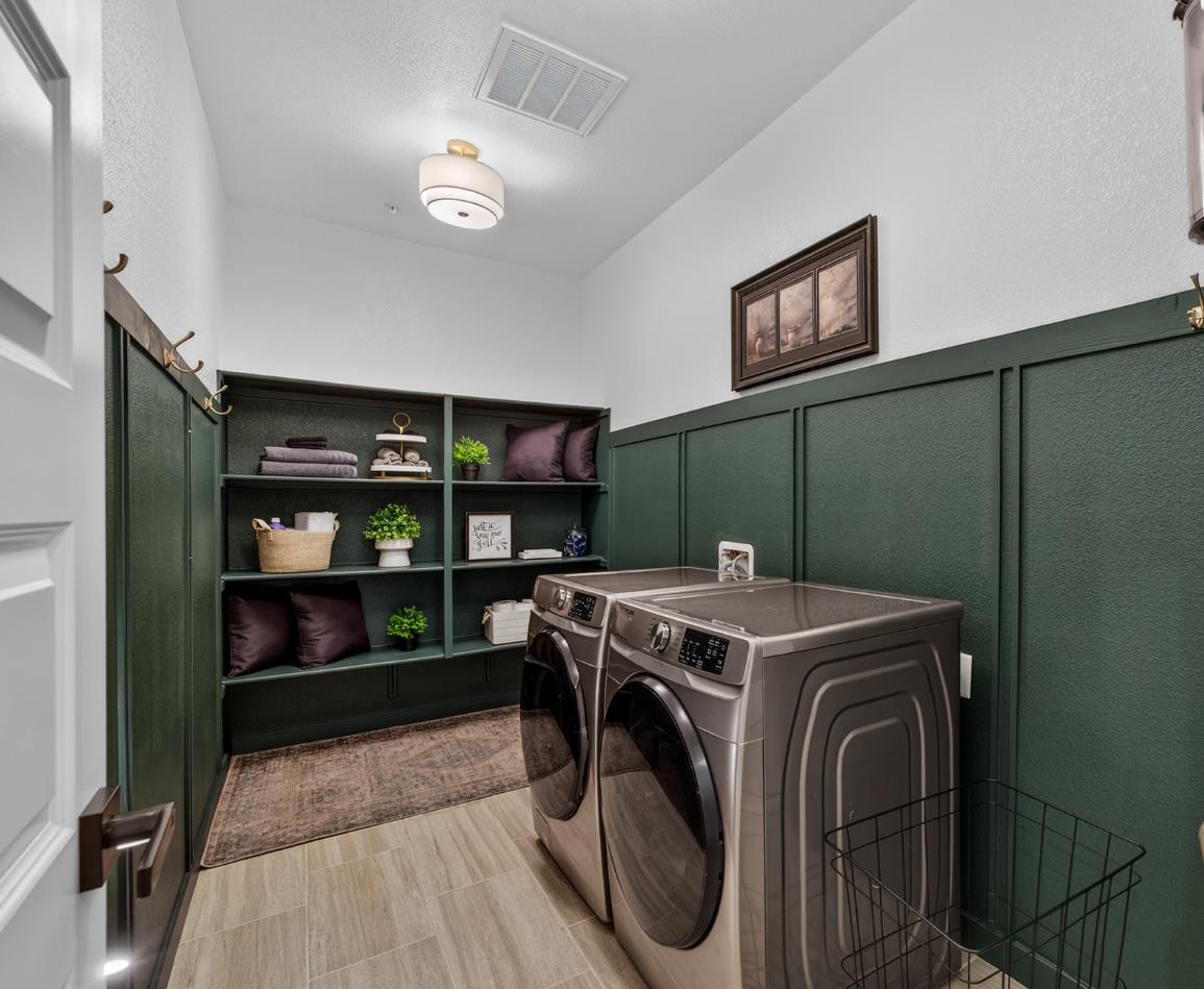 4498 Duckhawk Circle Rancho Cordova, CA 95742 - Photo 19 of 61 a utility room with washer and dryer
