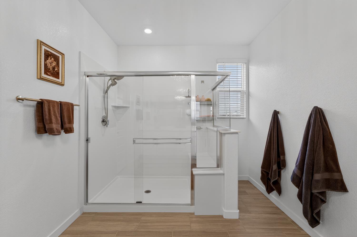 4498 Duckhawk Circle Rancho Cordova, CA 95742 - Photo 25 of 61 a bathroom with a shower
