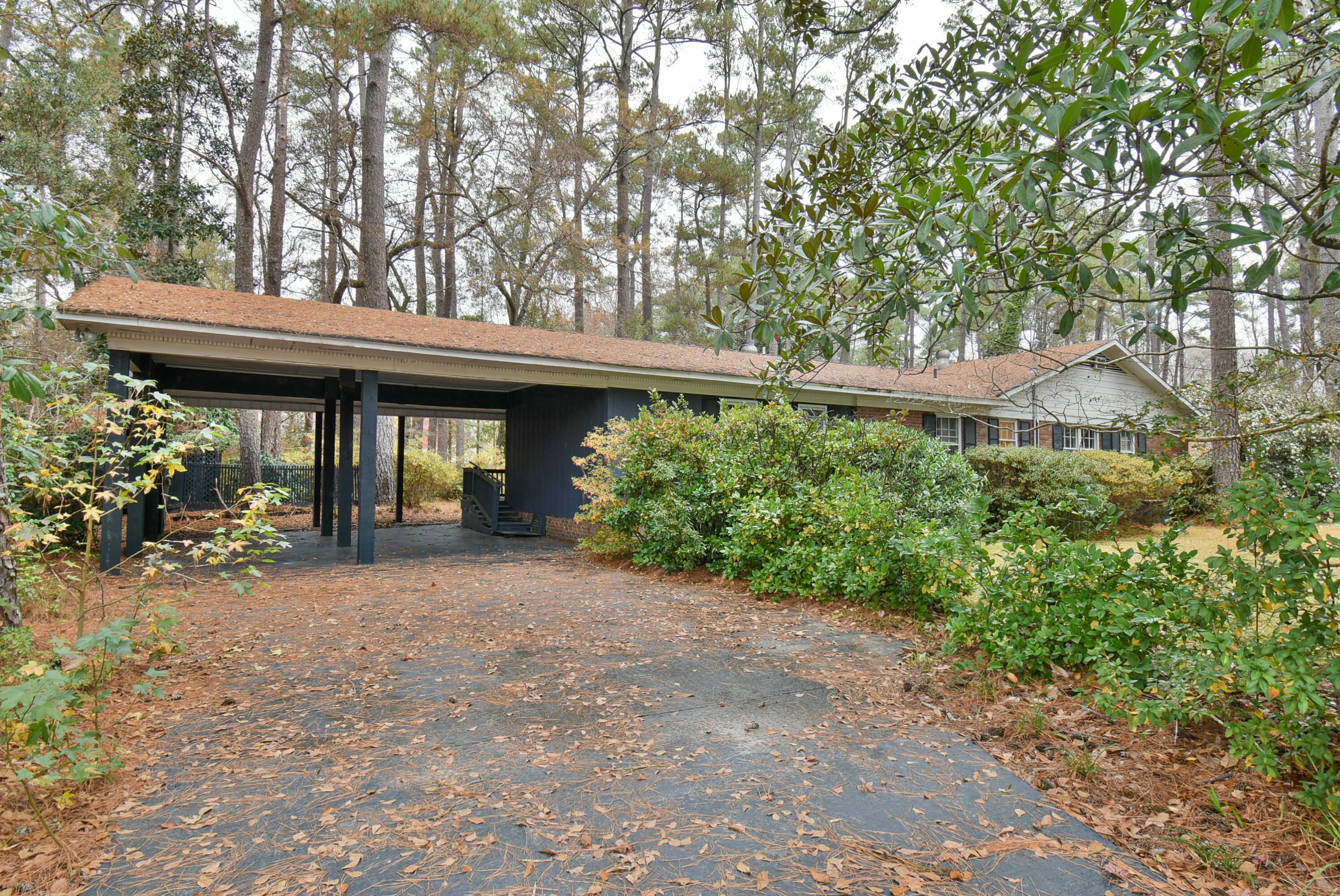201 Fenwick Road Walterboro, SC 29488 - Photo 5 of 36 DSC_0736