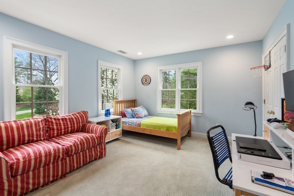 4 Cobblestone Circle Wayland, MA 01778 - Photo 27 of 40