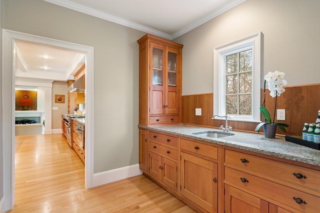 4 Cobblestone Circle Wayland, MA 01778 - Photo 9 of 40