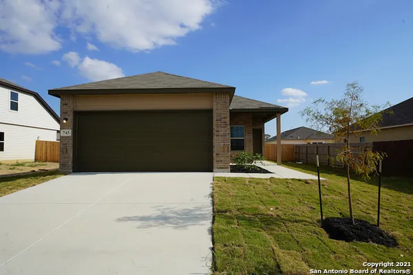 $1,795 | 745 Tupelo Tank Drive, New Braunfels, TX 78130