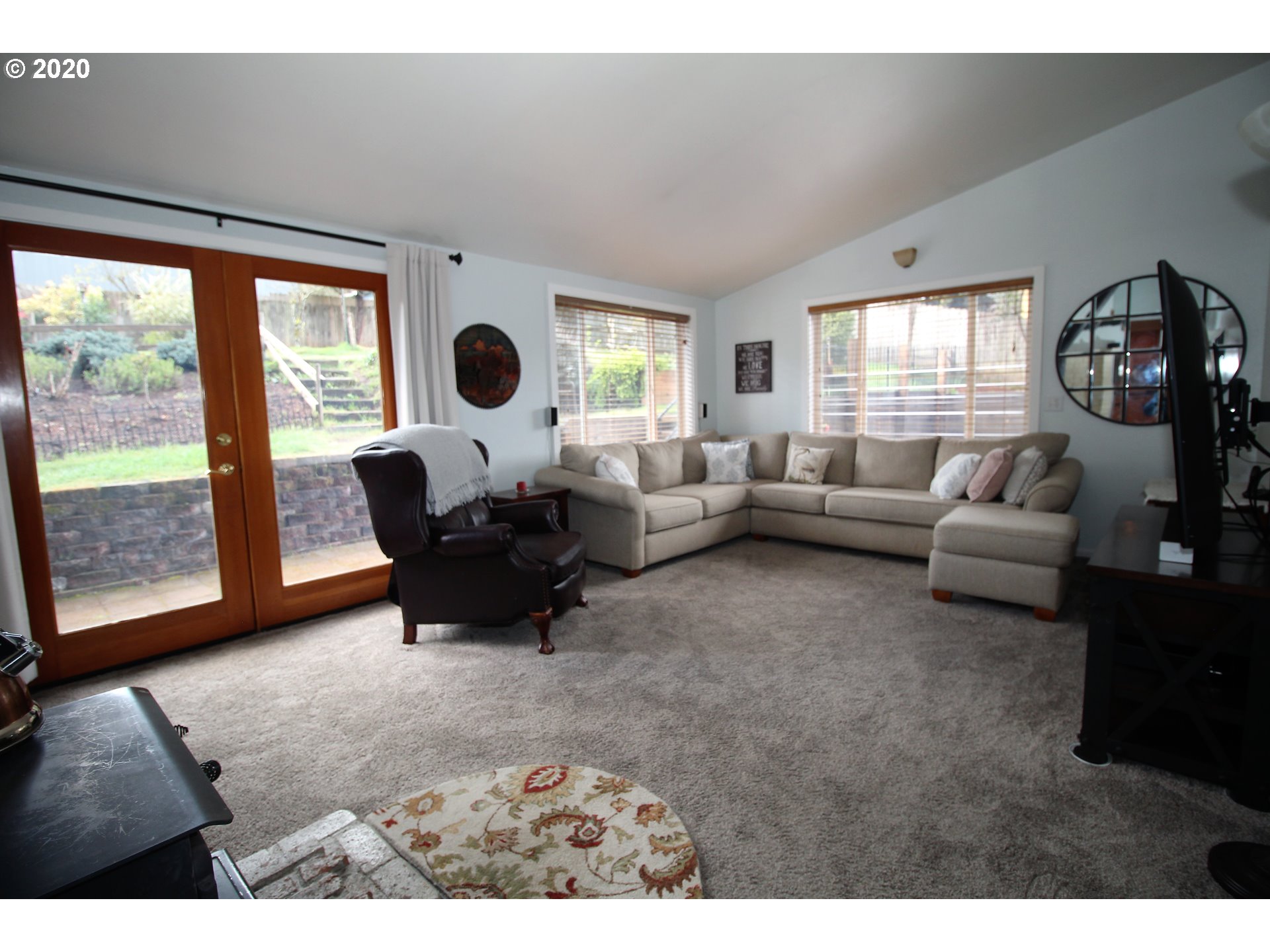 24708 Sertic Road Veneta, OR 97487 - Photo 8 of 25 Gallery Image 8