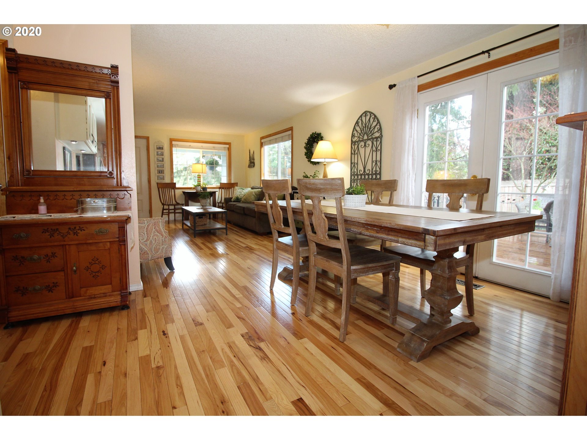 24708 Sertic Road Veneta, OR 97487 - Photo 10 of 25 Gallery Image 10