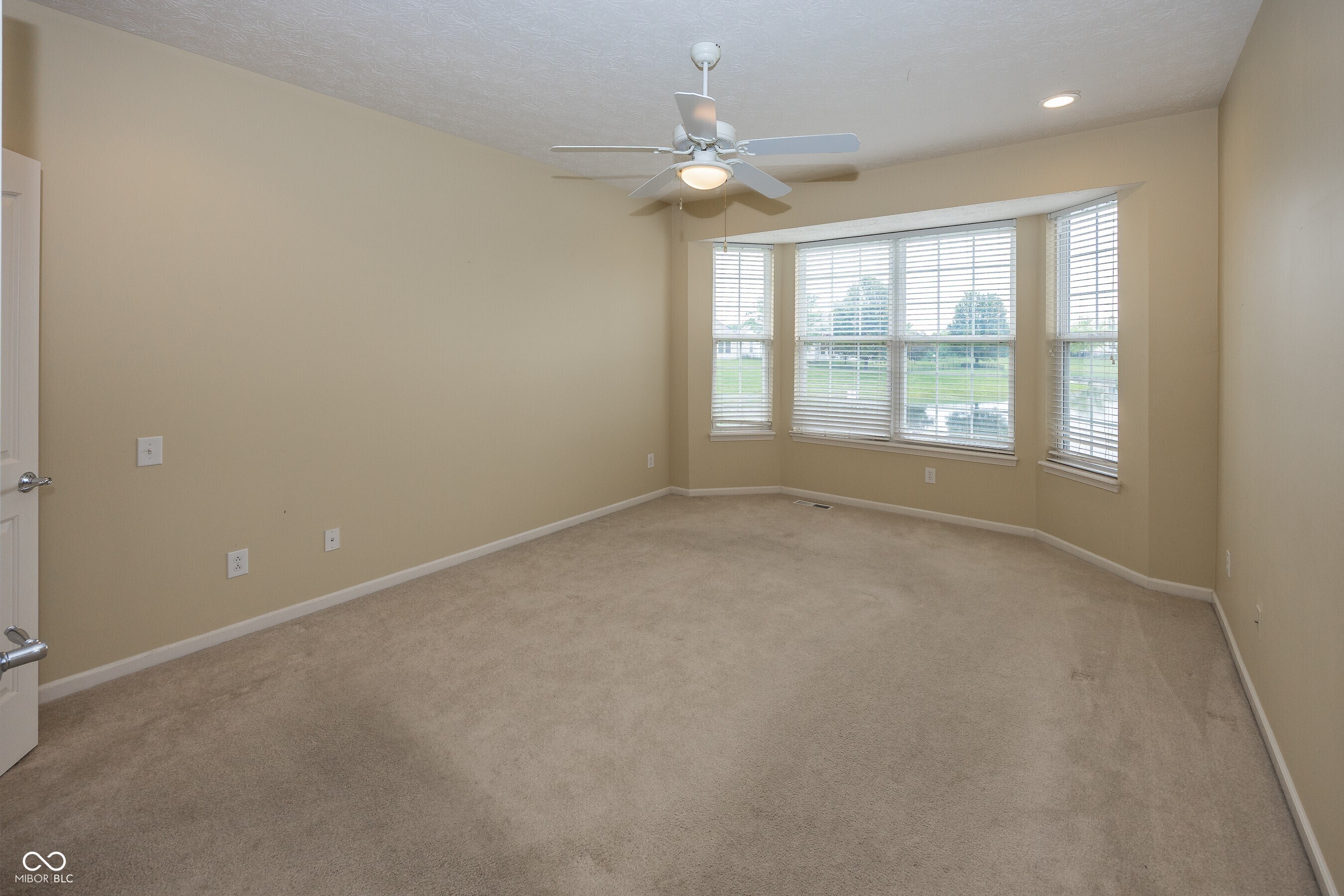 12880 Oxbridge Place Fishers, IN 46037 - Photo 11 of 33