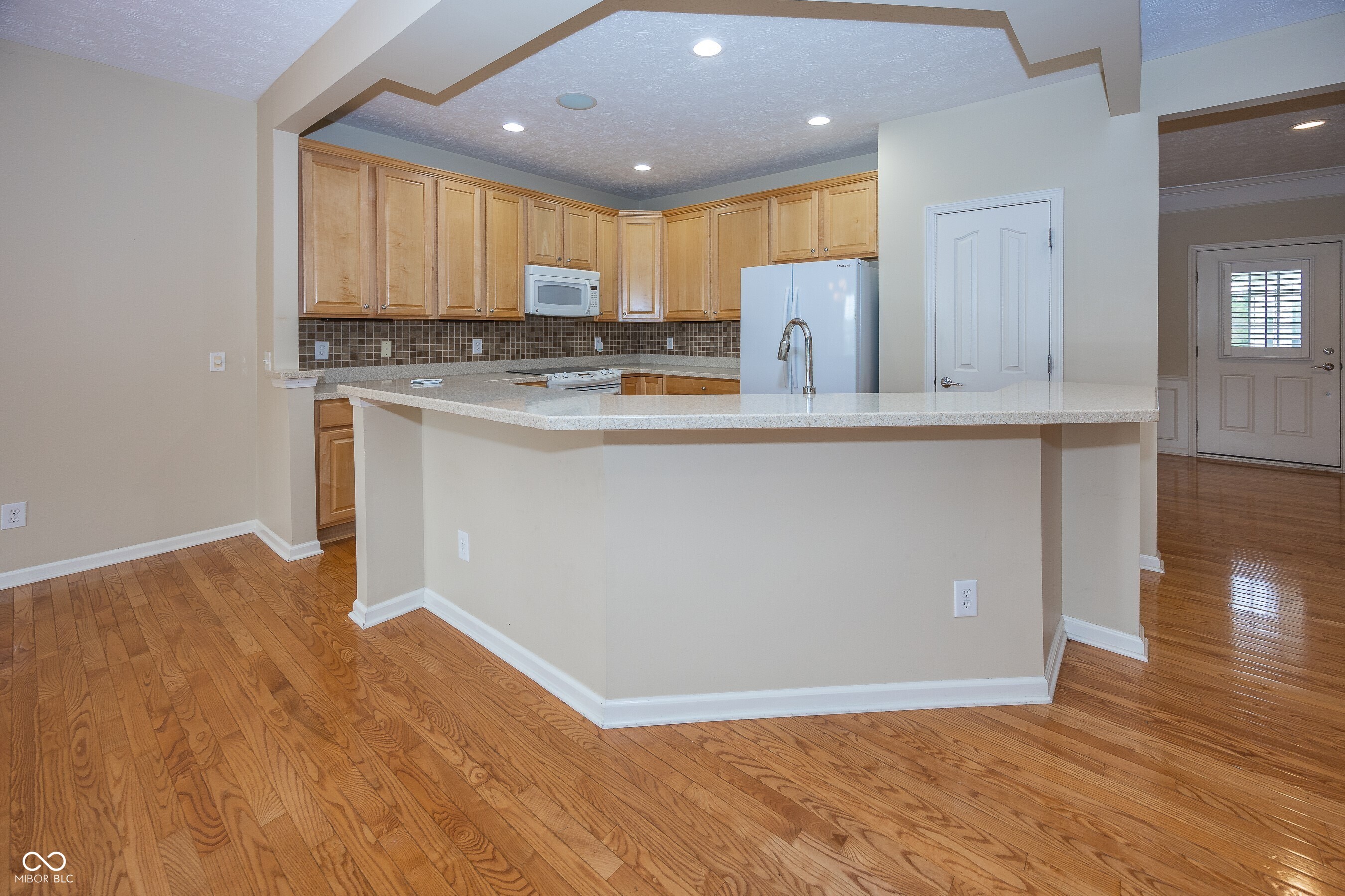 12880 Oxbridge Place Fishers, IN 46037 - Photo 6 of 33