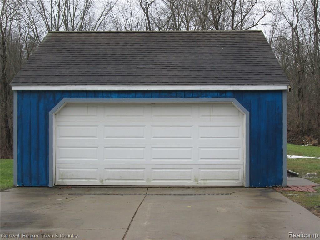 21521 Kaiser Road Gregory, MI 48137 - Photo 4 of 30 018.JPG