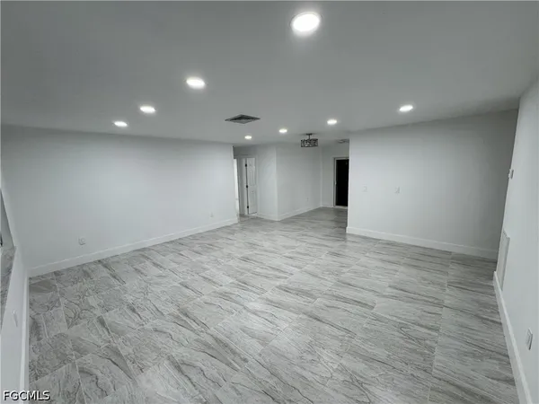 $2,350 | 1201 Betmar Boulevard, North Fort Myers, FL 33903