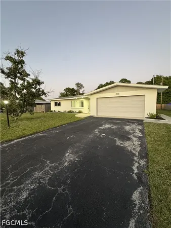 $2,350 | 1201 Betmar Boulevard, North Fort Myers, FL 33903
