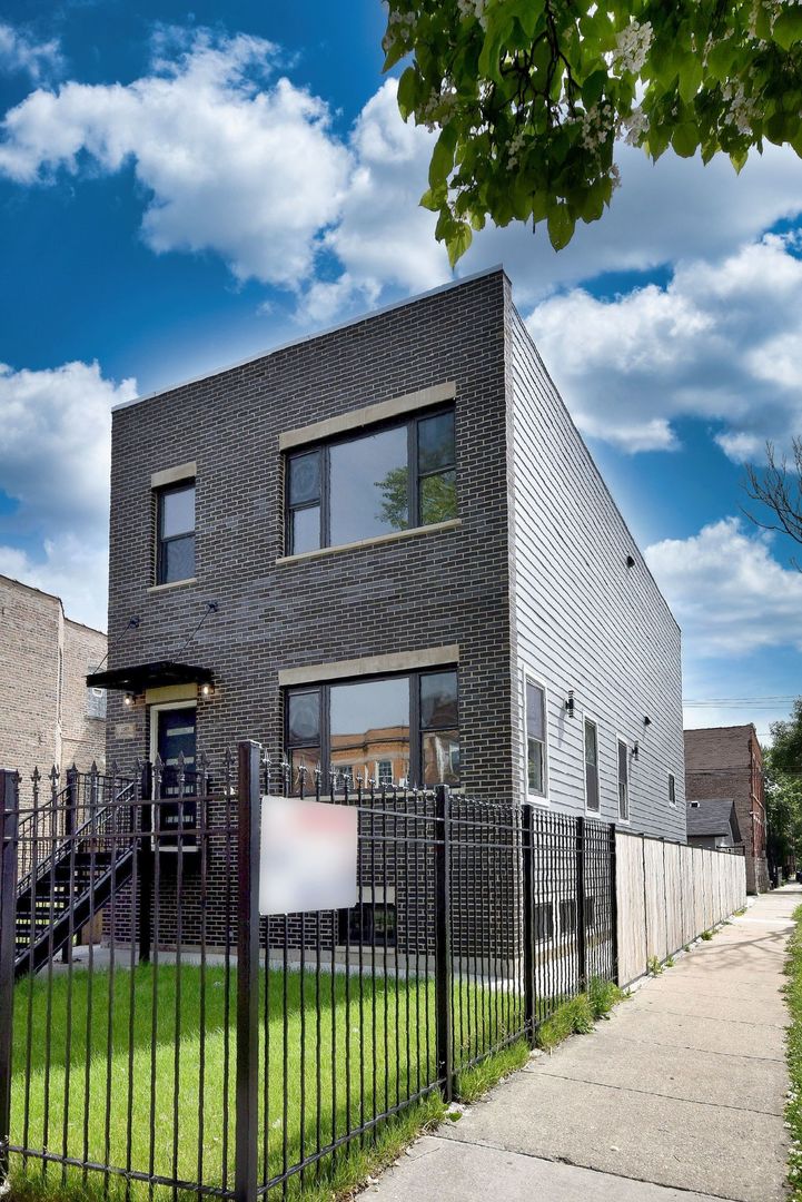 1501 North Springfield Avenue Chicago, IL 60651 - Photo 2 of 43