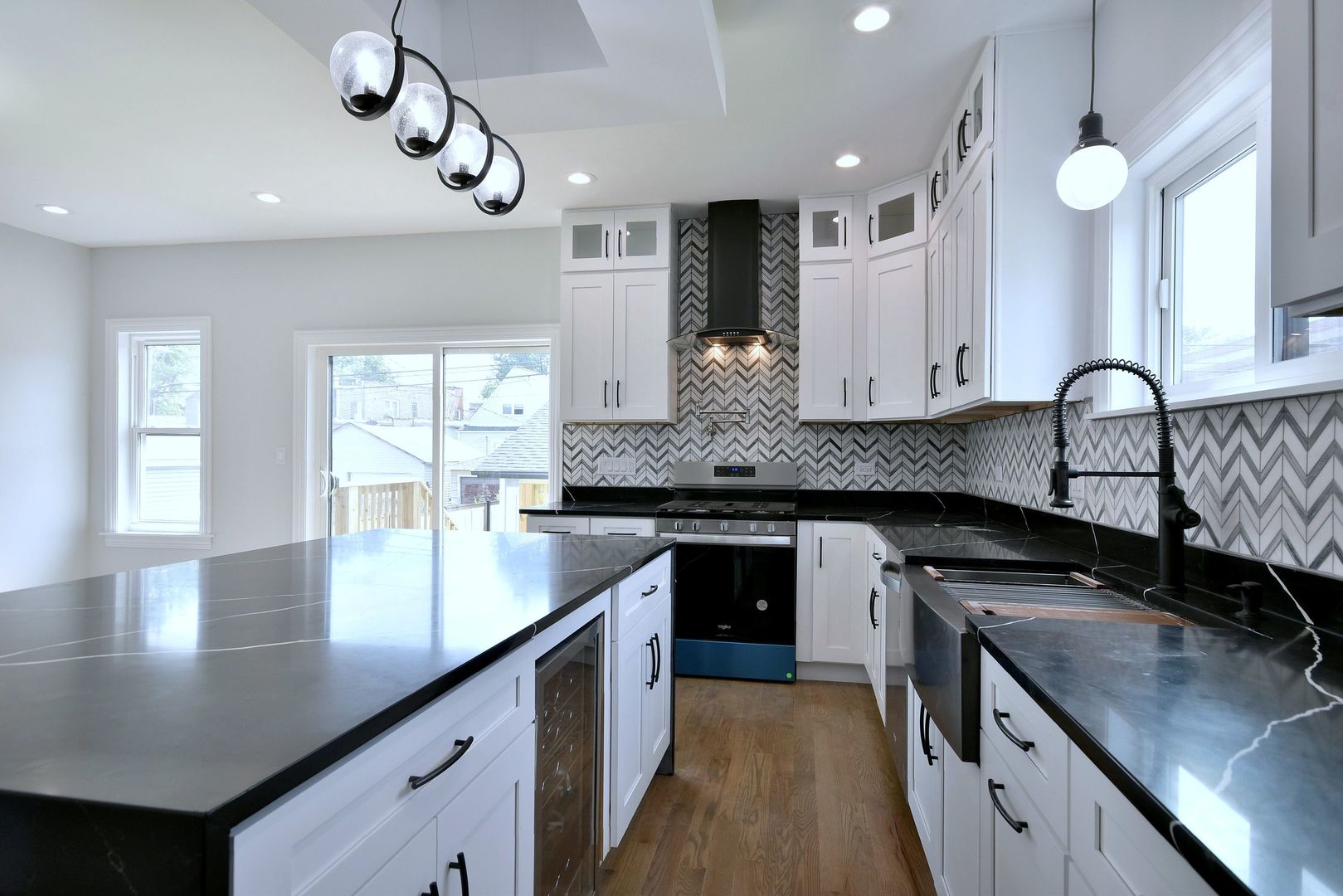 1501 North Springfield Avenue Chicago, IL 60651 - Photo 9 of 43