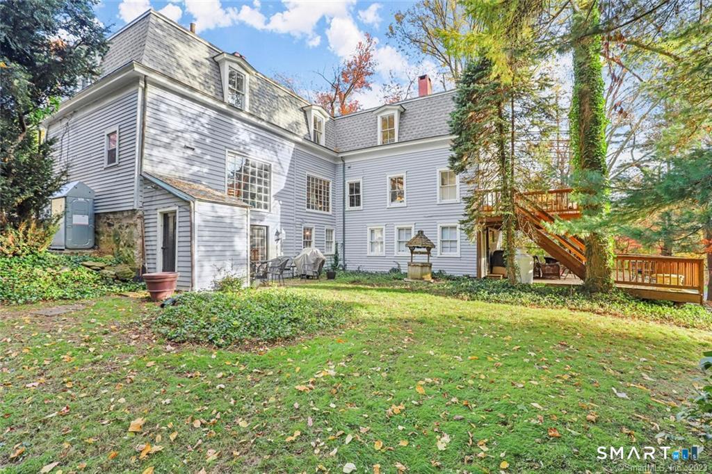 47 Hollow Tree Ridge Road, Unit 47 Darien, CT 06820 - Photo 30 of 33 Rear Yard