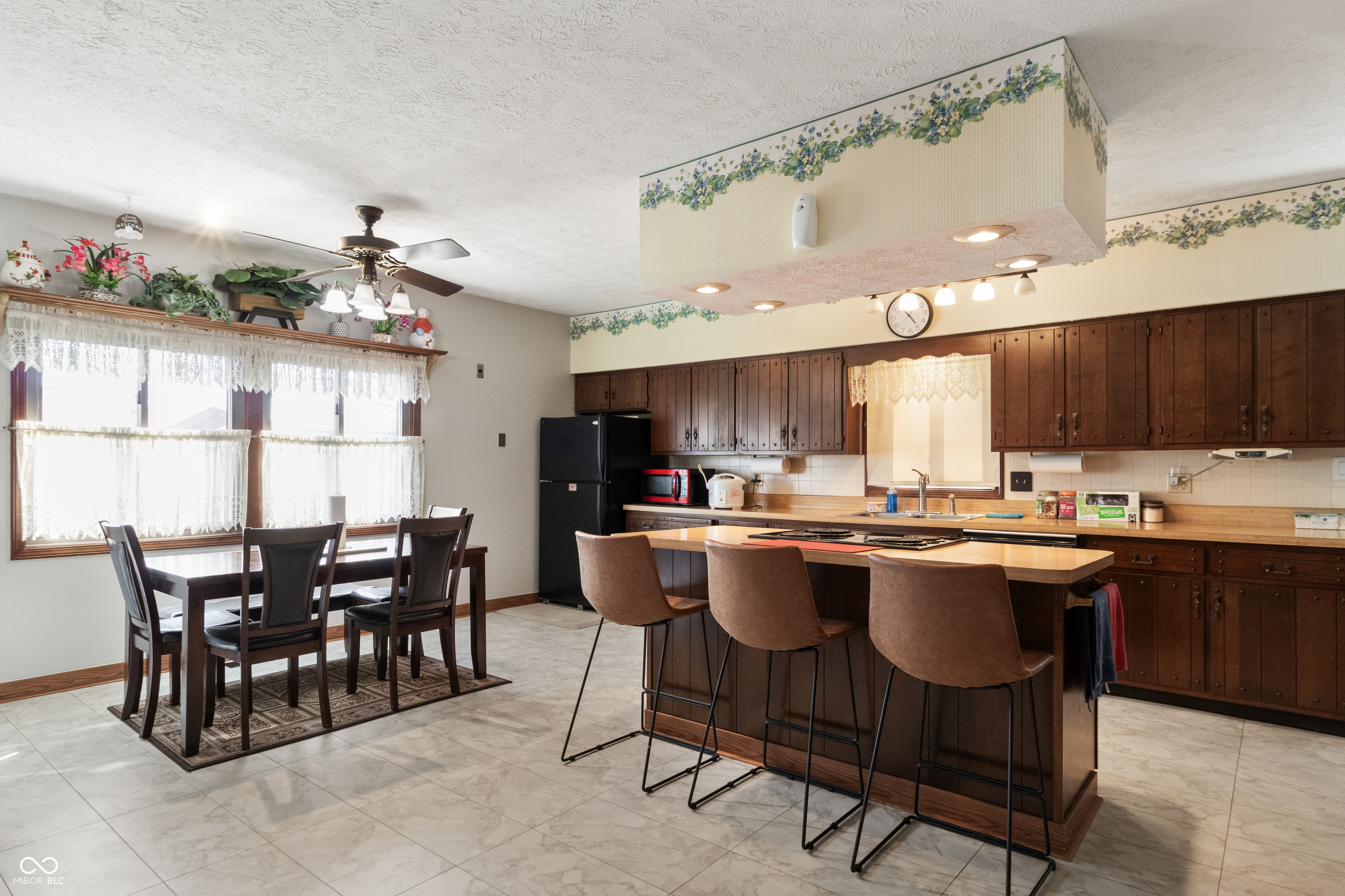 5601 Riva Ridge Drive Indianapolis, IN 46237 - Photo 6 of 43