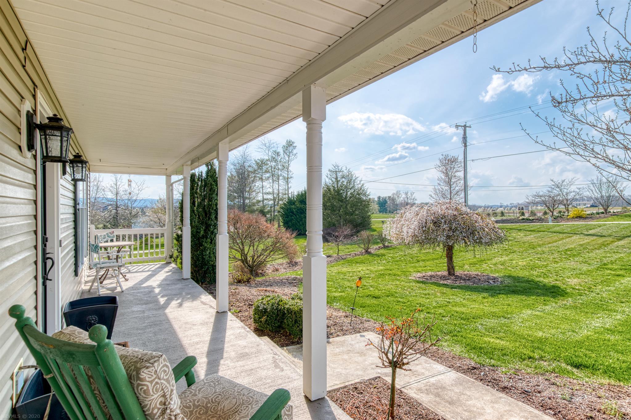 4081 Childress Road Christiansburg, VA 24073 - Photo 8 of 52 Gallery Image 8