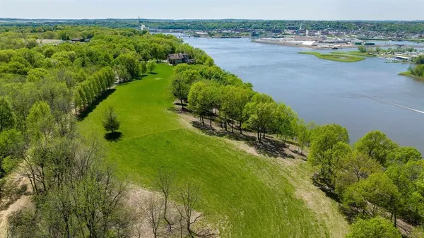 $590,000 | Lot 2 Wolff Hazel Green, Hazel Green, WI 53811