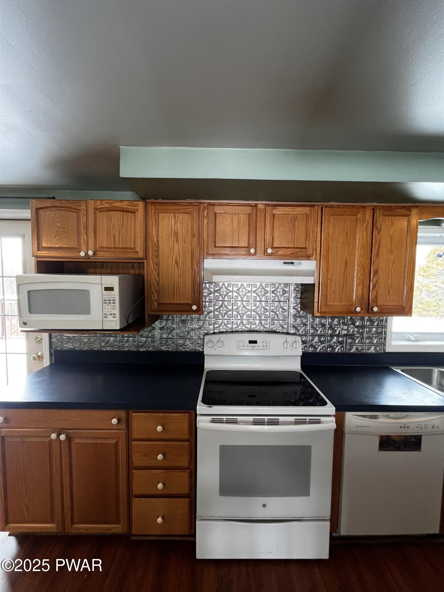 4031 State Rte 2023 Union Dale, PA 18470 - Photo 7 of 45