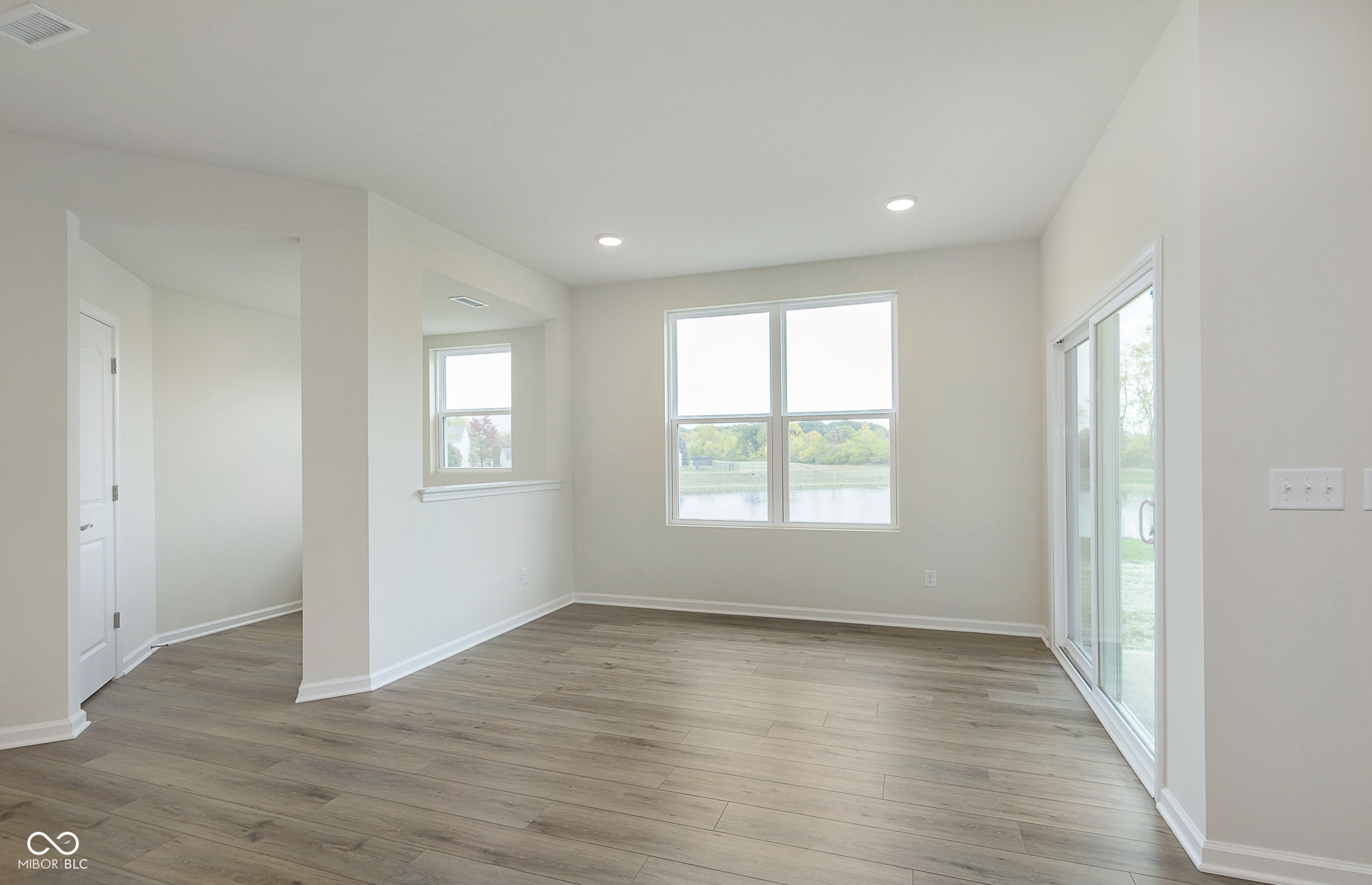 571 Corbin Way Avon, IN 46123 - Photo 9 of 27