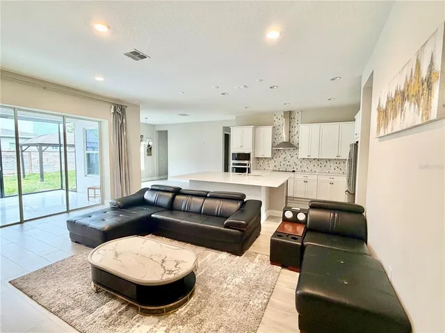 $3,995 | 19153 Planetree Street, Orlando, FL 32827