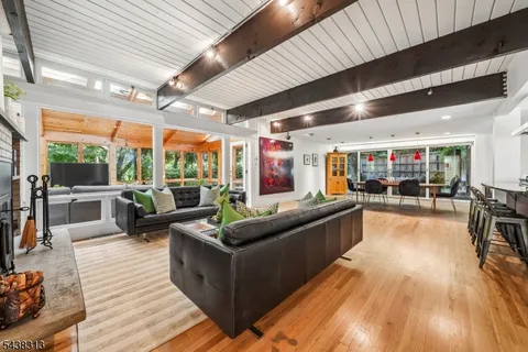 $1,299,000 | 21 Sheffield Terrace, West Orange, NJ 07052