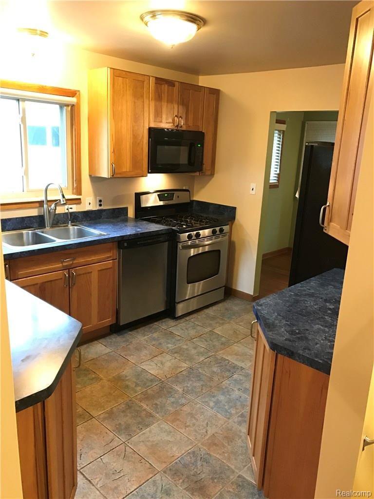 Kitchen1.jpg