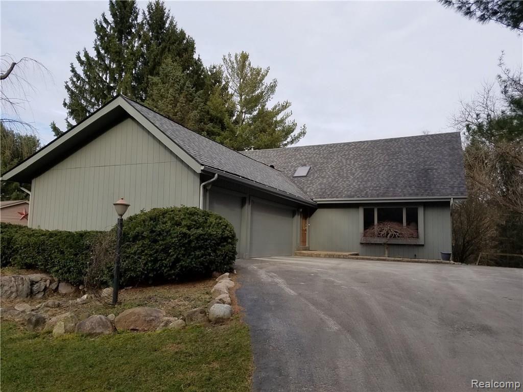 5193 King Road Howell, MI 48843 - Photo 1 of 25 20170309_165612.jpg