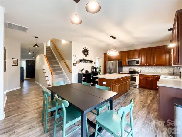 $529,999 | 2005 Blue Iris Drive, Matthews, NC 28104