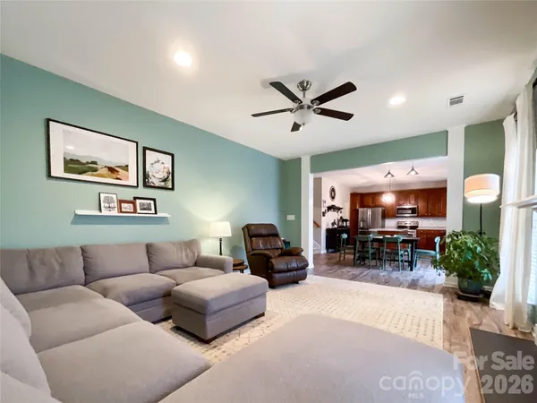 $529,999 | 2005 Blue Iris Drive, Matthews, NC 28104