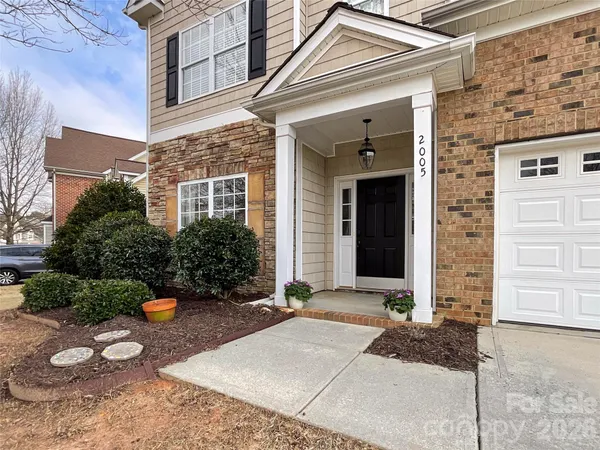 $529,999 | 2005 Blue Iris Drive, Matthews, NC 28104