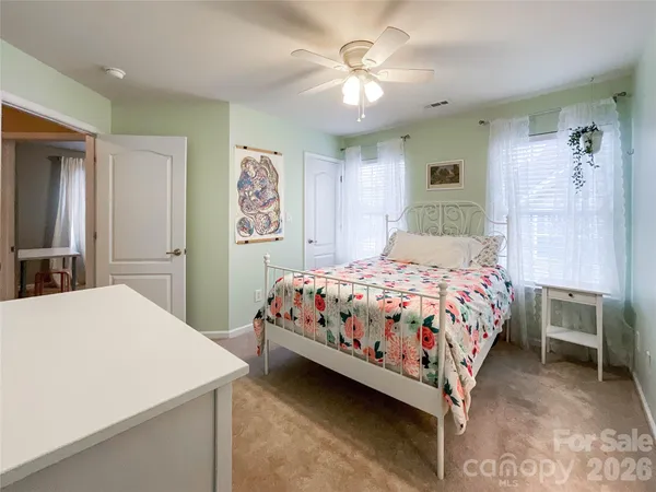 $529,999 | 2005 Blue Iris Drive, Matthews, NC 28104