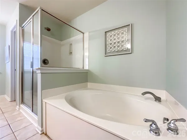 $529,999 | 2005 Blue Iris Drive, Matthews, NC 28104