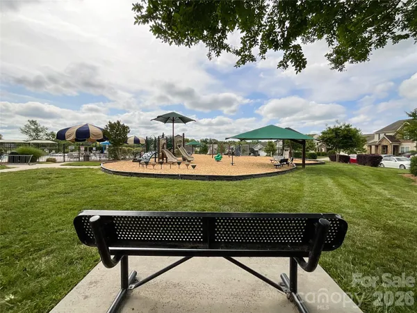 $529,999 | 2005 Blue Iris Drive, Matthews, NC 28104