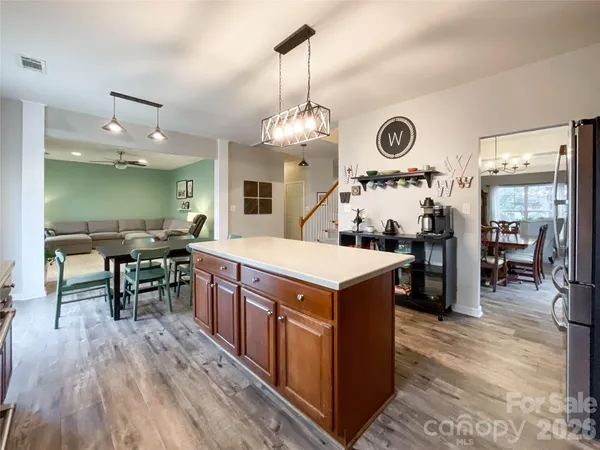 $529,999 | 2005 Blue Iris Drive, Matthews, NC 28104