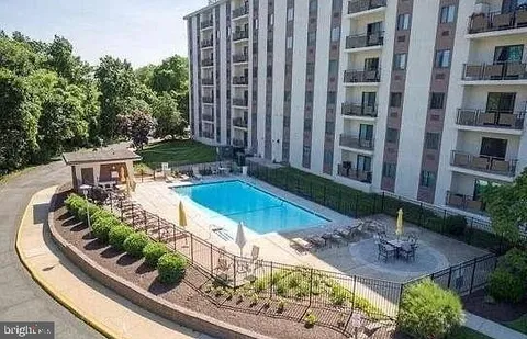 $189,999 | 27701 Valley Run Drive, Unit 701, Wilmington, DE 19810