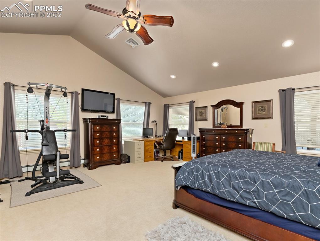 28021 Everett Road Pueblo, CO 81006 - Photo 14 of 43 Master bedroom