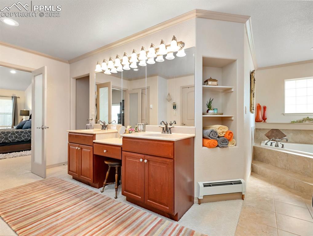 28021 Everett Road Pueblo, CO 81006 - Photo 16 of 43 Master bath