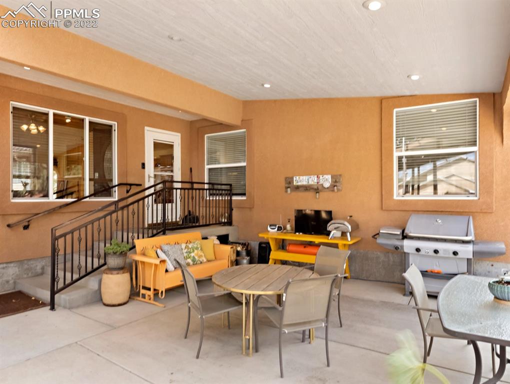28021 Everett Road Pueblo, CO 81006 - Photo 30 of 43 Covered cement patio