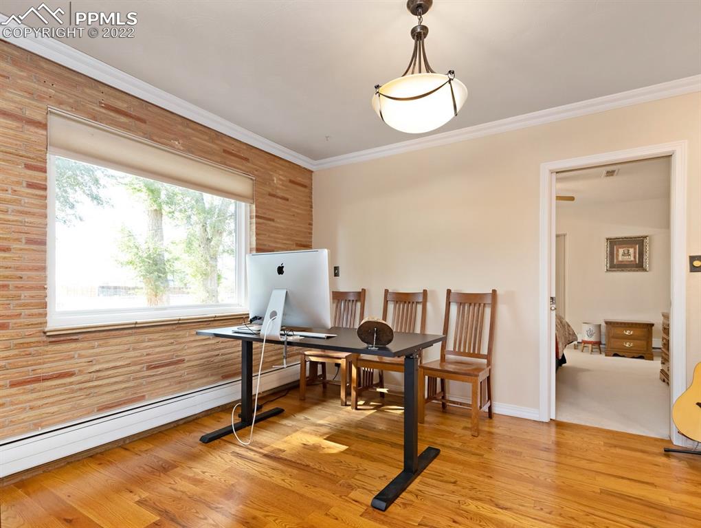 28021 Everett Road Pueblo, CO 81006 - Photo 8 of 43 Main floor living room