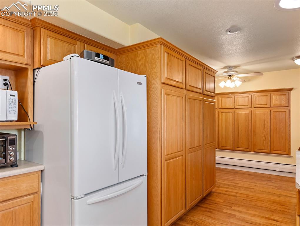 28021 Everett Road Pueblo, CO 81006 - Photo 10 of 43 Kitchen