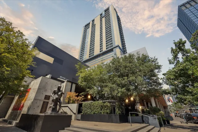 $5,250 | 210 Lavaca Street, Unit 1802, Austin, TX 78701