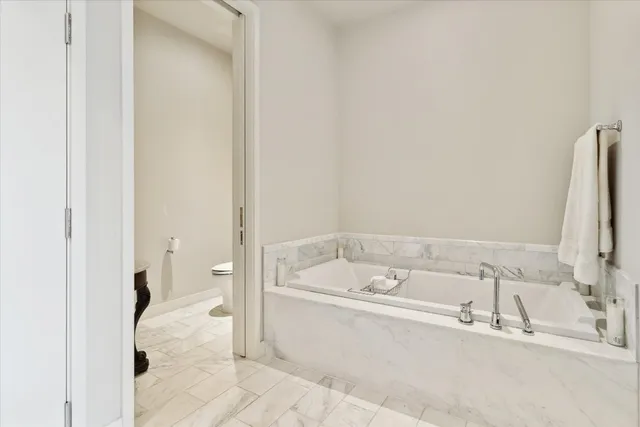 $5,250 | 210 Lavaca Street, Unit 1802, Austin, TX 78701