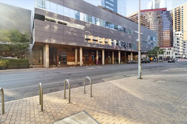 $5,250 | 210 Lavaca Street, Unit 1802, Austin, TX 78701