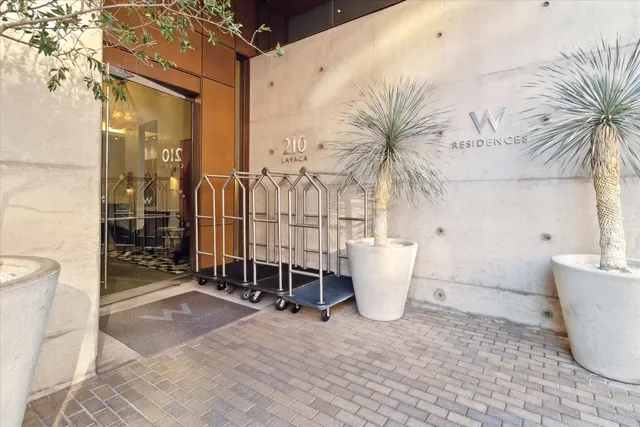 $5,250 | 210 Lavaca Street, Unit 1802, Austin, TX 78701