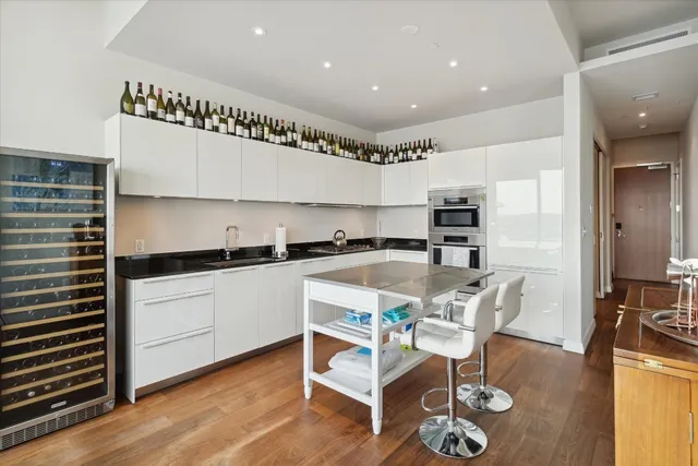 $5,250 | 210 Lavaca Street, Unit 1802, Austin, TX 78701