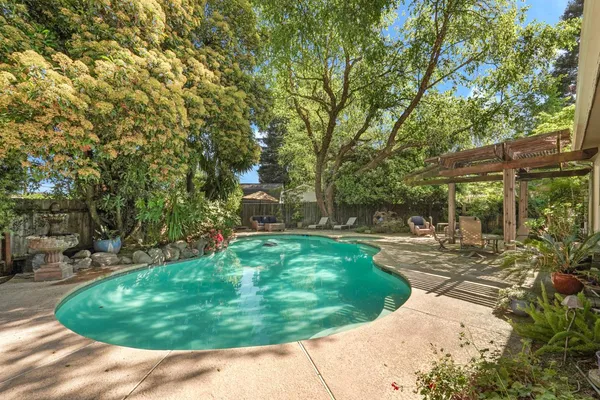 $699,000 | 306 Bella Vista Drive, Lodi, CA 95242