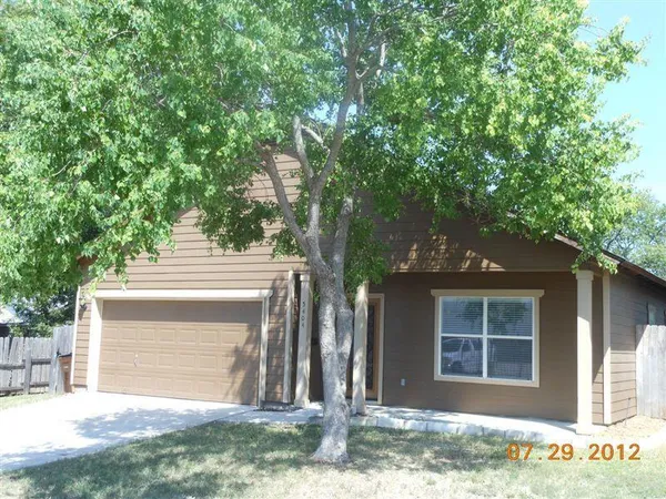 $2,150 | 5404 Helen Street, Austin, TX 78751