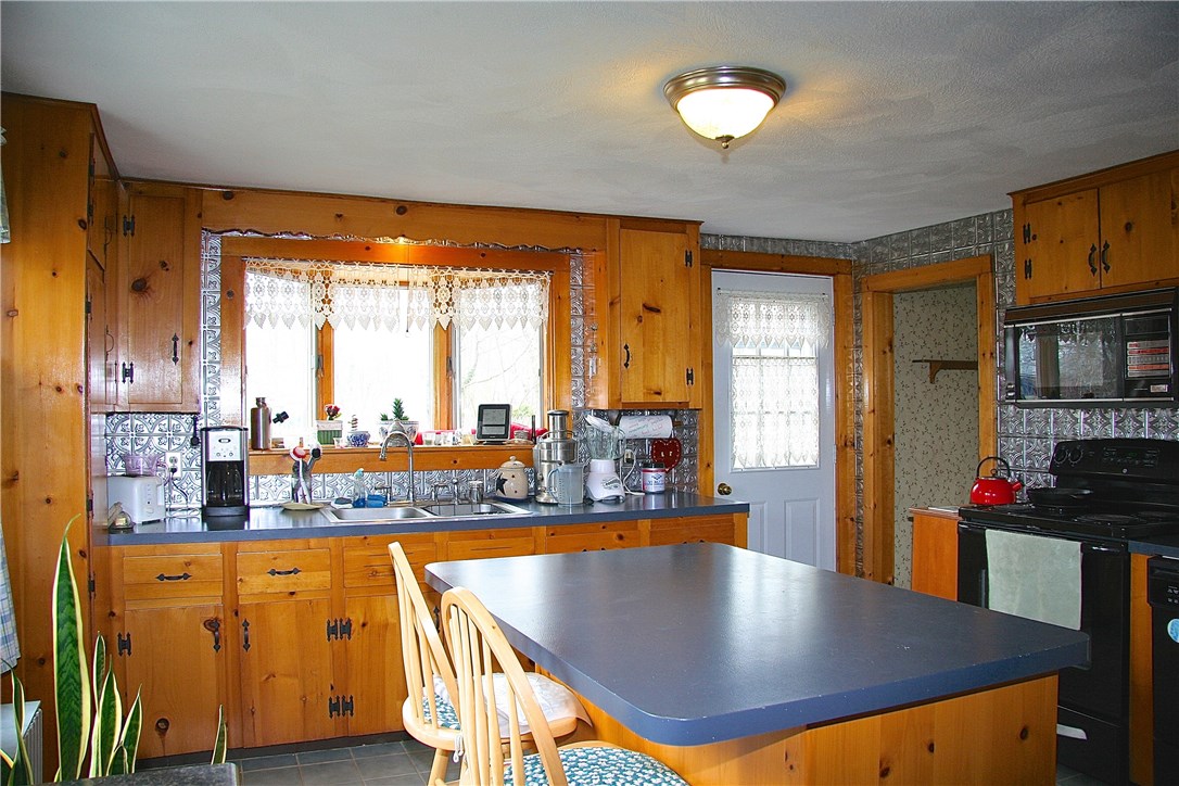 65 Ten Rod Road North Kingstown, RI 02852 - Photo 10 of 39