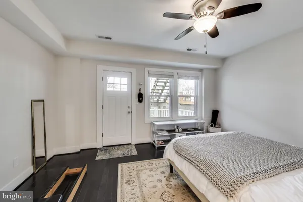 $2,650 | 426 18th Street Northeast, Unit 2, Washington, DC 20002