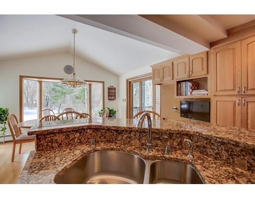 536 Springs Road Bedford, MA 01730 - Photo 5 of 30 Gallery Image 5