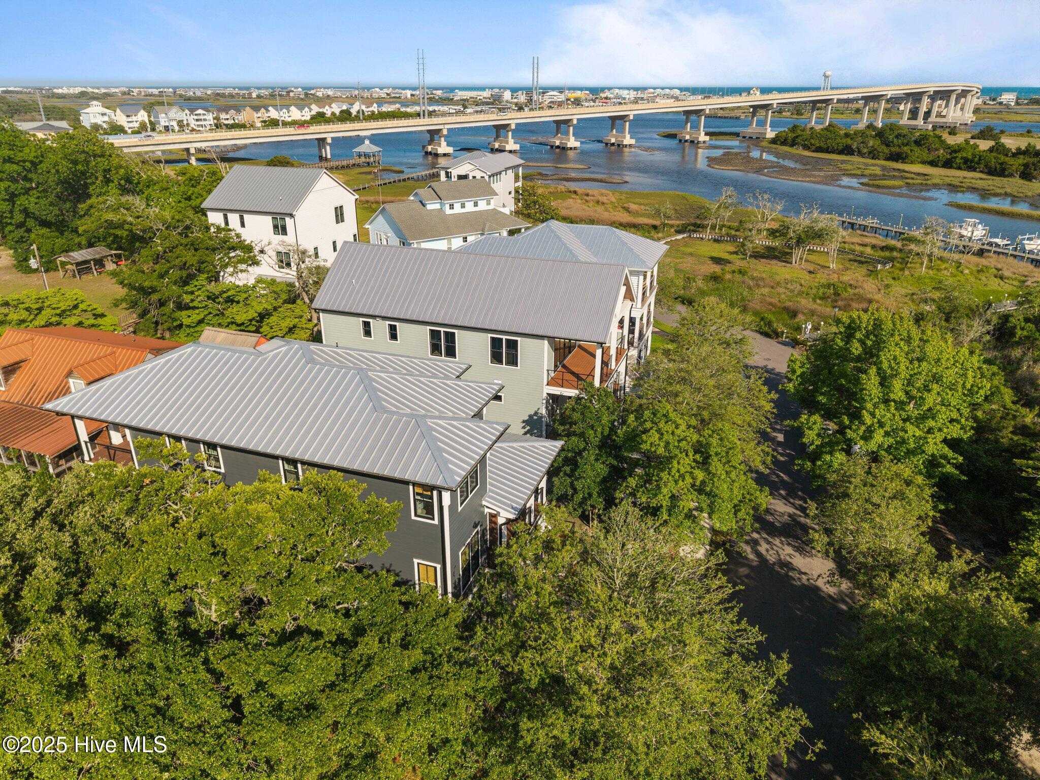 104 Diamond Point Surf City, NC 28445 - Photo 6 of 72 14-web-or-mls-DJI_20250514172302_0022_D