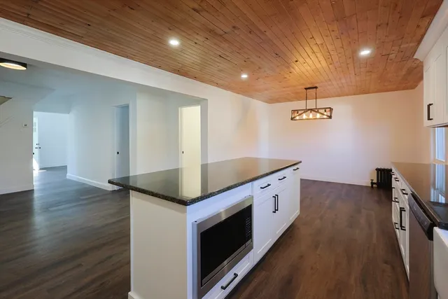 $549,900 | 21 Irving Street, Bellingham, MA 02019